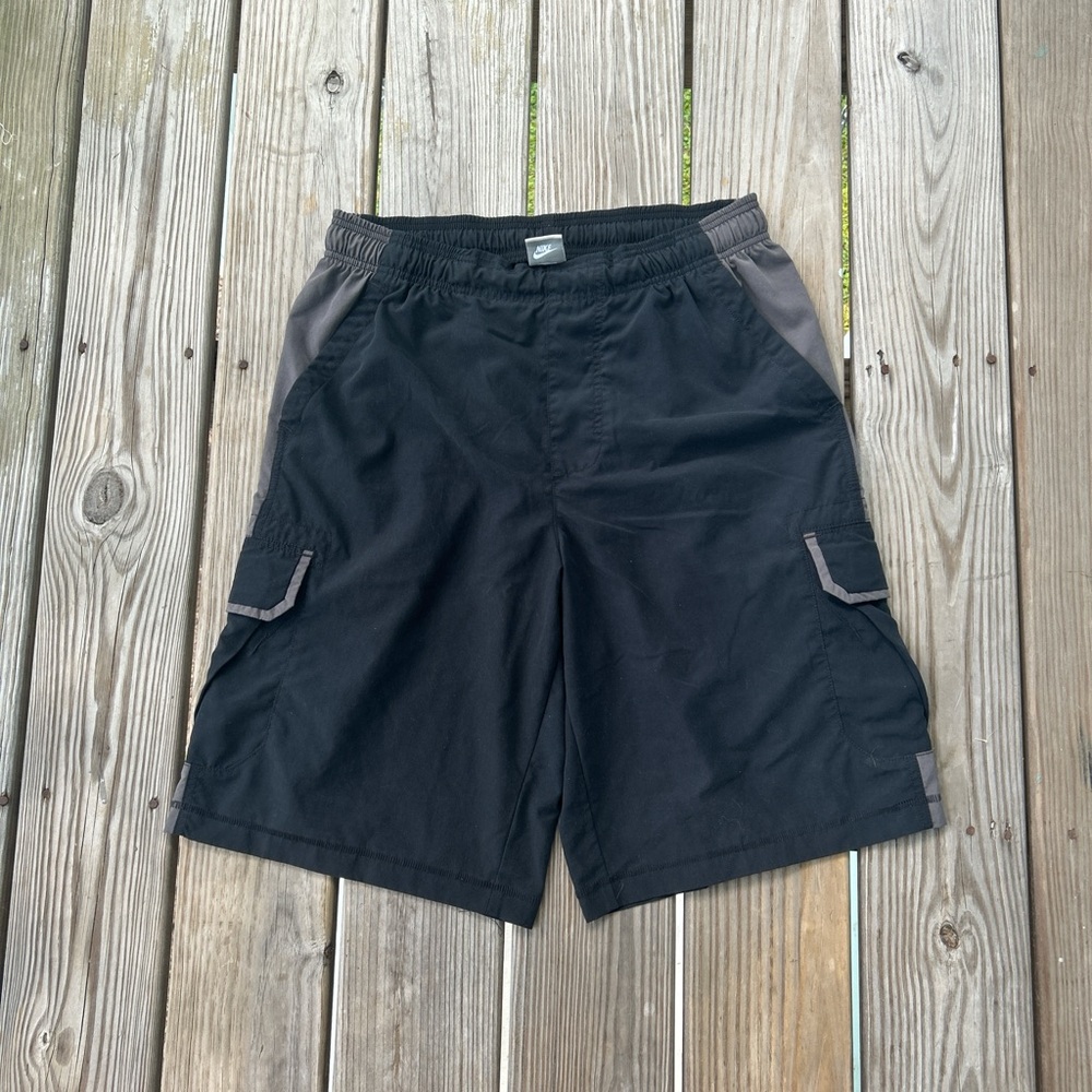 Nike Men's Cargo Shorts in Black and Gray